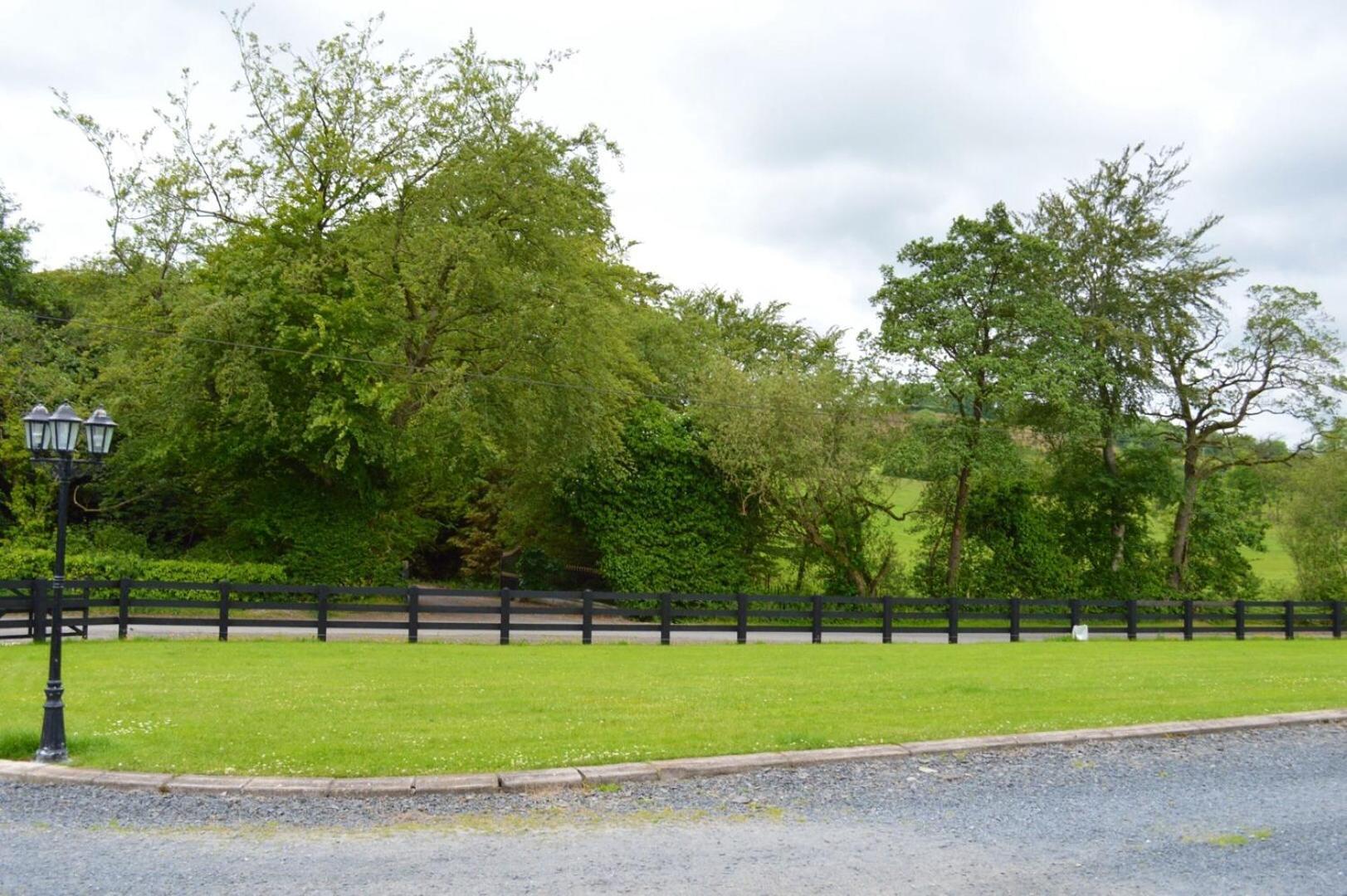 Killyliss Country House B&B Lisnalong エクステリア 写真
